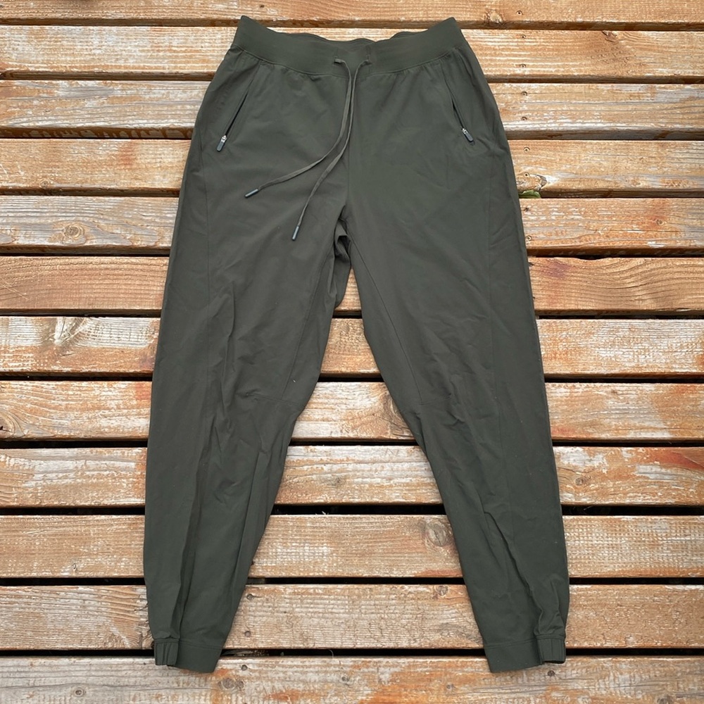Lululemon License to Train High Rise Pant (Joggers)
